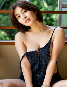 美女直播脱衣